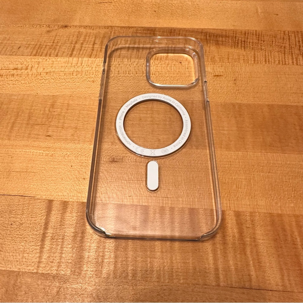 Apple Brand iPhone 14 Pro Max Clear Case w/ MagSafe